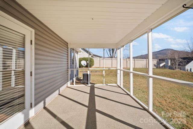 291 Farm Valley Road, Fletcher, NC 28732