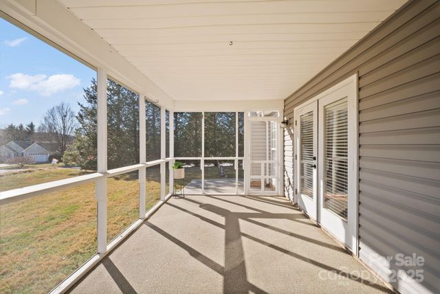 291 Farm Valley Road, Fletcher, NC 28732