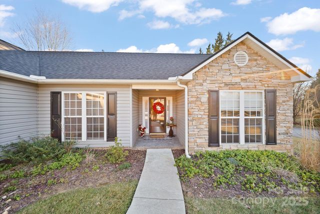 291 Farm Valley Road, Fletcher, NC 28732