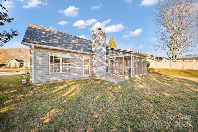 291 Farm Valley Road, Fletcher, NC 28732