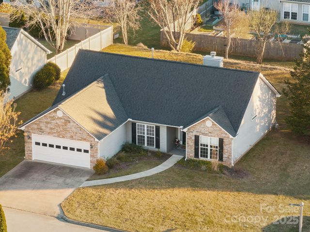 291 Farm Valley Road, Fletcher, NC 28732