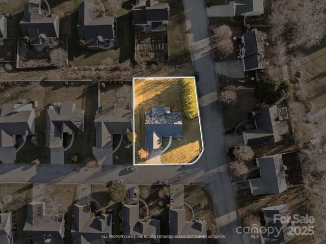 291 Farm Valley Road, Fletcher, NC 28732