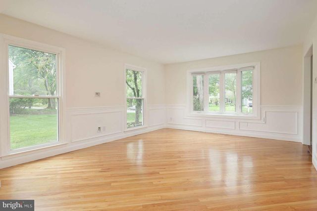 24 RIVERVIEW DR, Ewing, NJ 08628
