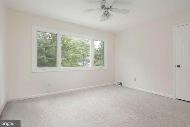 24 RIVERVIEW DR, Ewing, NJ 08628