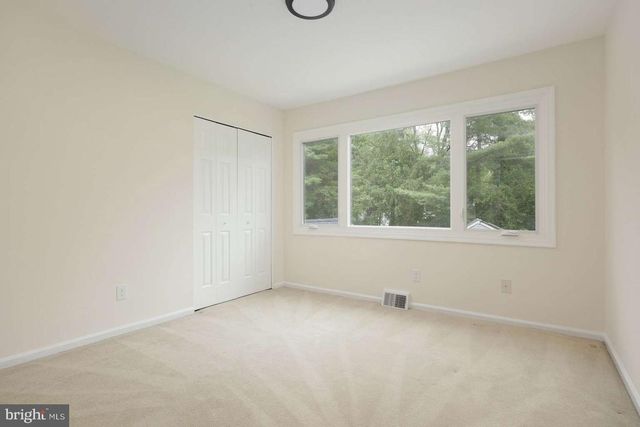 24 RIVERVIEW DR, Ewing, NJ 08628