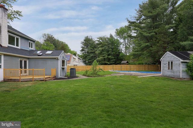 24 RIVERVIEW DR, Ewing, NJ 08628