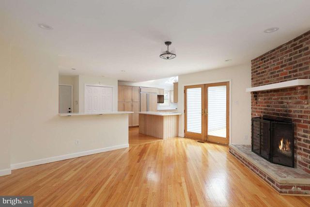 24 RIVERVIEW DR, Ewing, NJ 08628