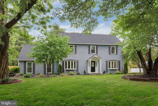 24 RIVERVIEW DR, Ewing, NJ 08628