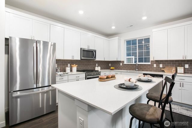 14356 NE 271st Circle, Duvall, WA 98019