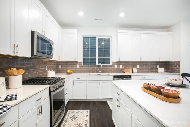 14356 NE 271st Circle, Duvall, WA 98019