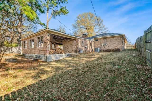 1443 WHITING DR, Memphis, TN 38117