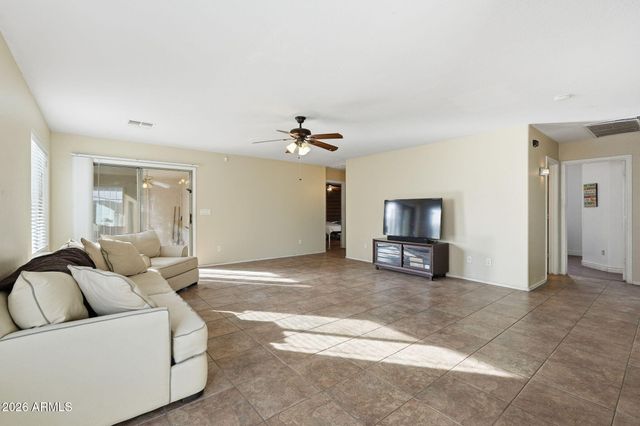 8109 W GLOBE Avenue, Phoenix, AZ 85043