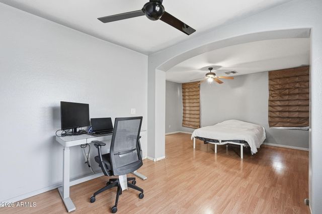 8109 W GLOBE Avenue, Phoenix, AZ 85043