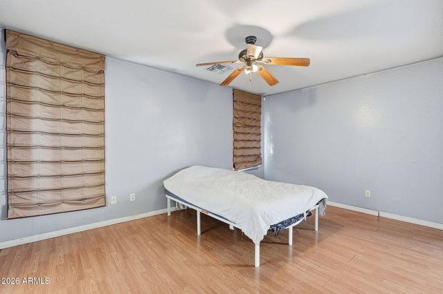 8109 W GLOBE Avenue, Phoenix, AZ 85043