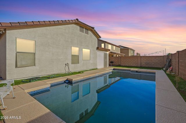 8109 W GLOBE Avenue, Phoenix, AZ 85043