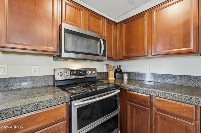 8109 W GLOBE Avenue, Phoenix, AZ 85043