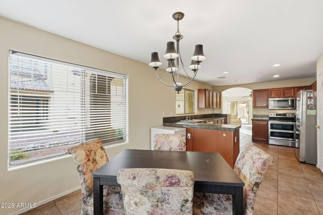 8109 W GLOBE Avenue, Phoenix, AZ 85043