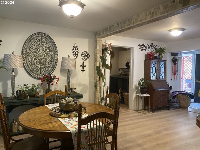 792 CLONE Ave, Yoncalla, OR 97499