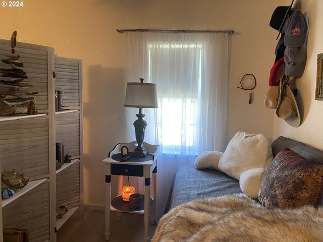 792 CLONE Ave, Yoncalla, OR 97499