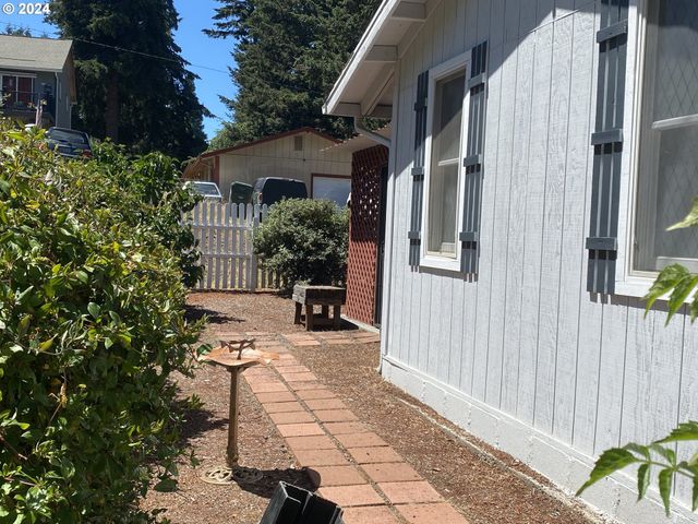 792 CLONE Ave, Yoncalla, OR 97499