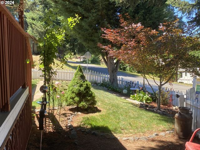 792 CLONE Ave, Yoncalla, OR 97499