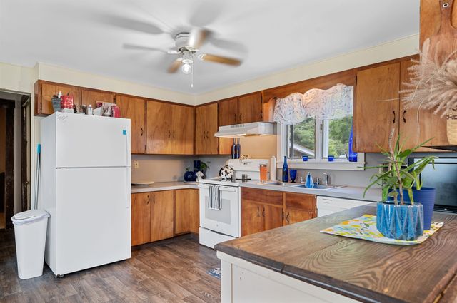11 Dudley Street, Randolph, VT 05660