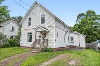 11 Dudley Street, Randolph, VT 05660