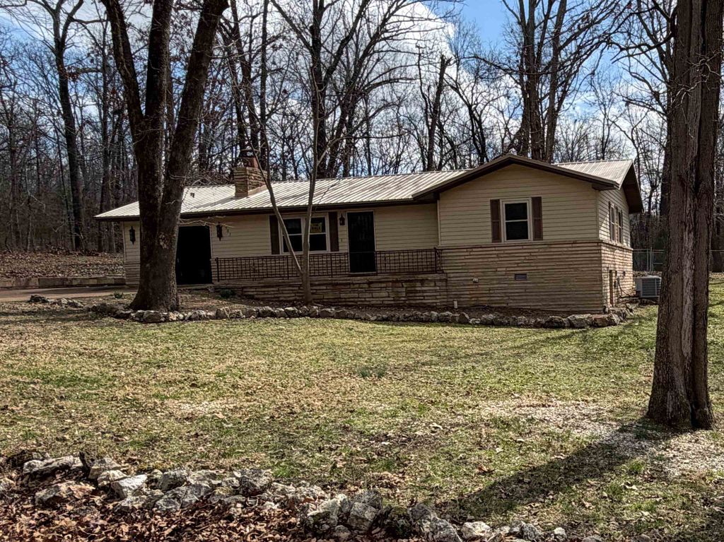 903 Arkansas Avenue, Horseshoe Bend, AR 72512