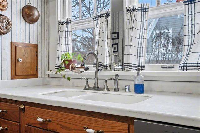 2208 Massachusetts Street, Lawrence, KS 66046