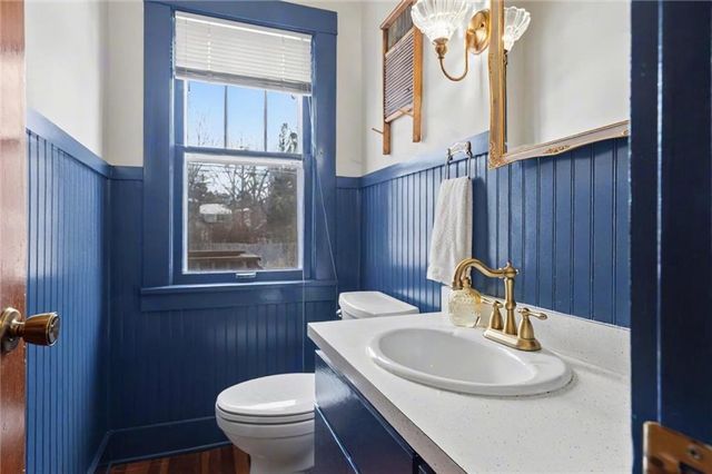 2208 Massachusetts Street, Lawrence, KS 66046