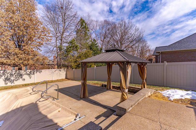 2646 Winfield Drive, Evansville, IN 47725