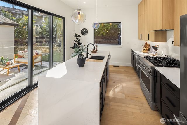 2109 129th Avenue SE, Bellevue, WA 98005