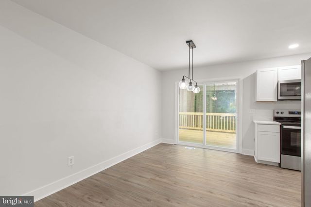 1105 LAKEVIEW PKWY, Locust Grove, VA 22508