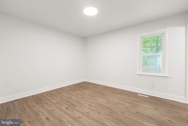 1105 LAKEVIEW PKWY, Locust Grove, VA 22508