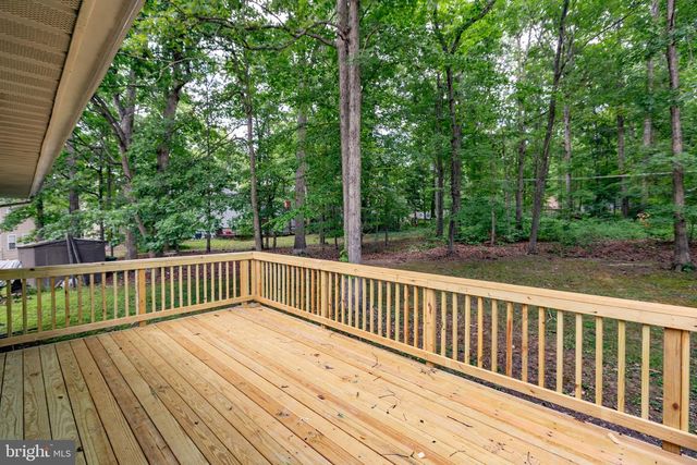 1105 LAKEVIEW PKWY, Locust Grove, VA 22508