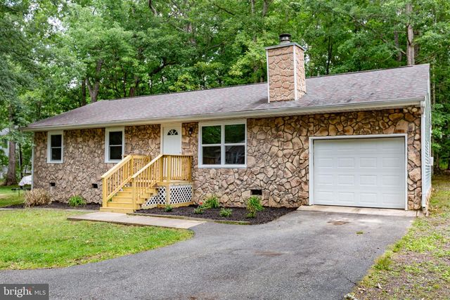 1105 LAKEVIEW PKWY, Locust Grove, VA 22508