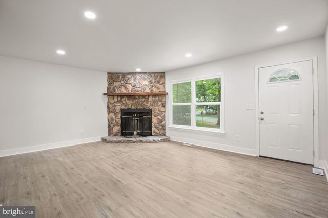 1105 LAKEVIEW PKWY, Locust Grove, VA 22508