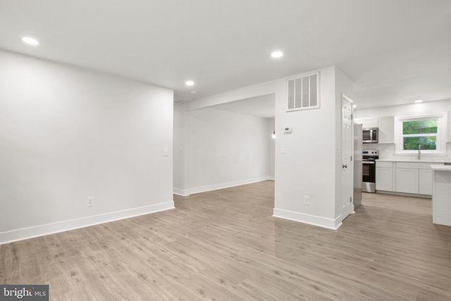 1105 LAKEVIEW PKWY, Locust Grove, VA 22508