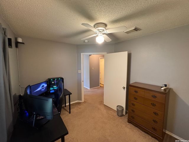 5407 CHAMPIONS HILL DR, San Antonio, TX 78233