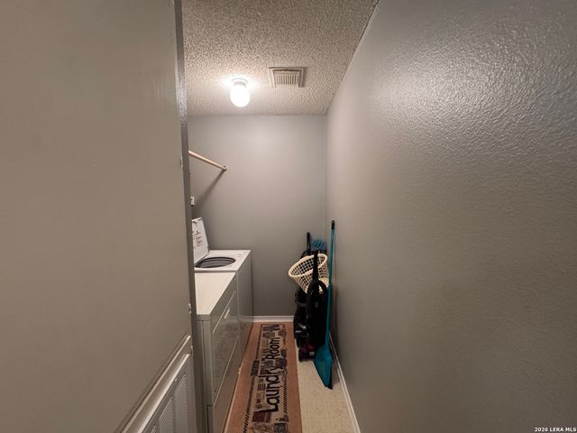 5407 CHAMPIONS HILL DR, San Antonio, TX 78233