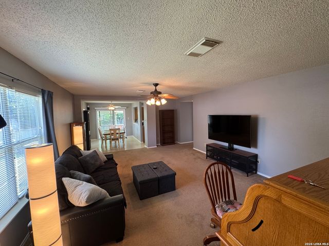 5407 CHAMPIONS HILL DR, San Antonio, TX 78233