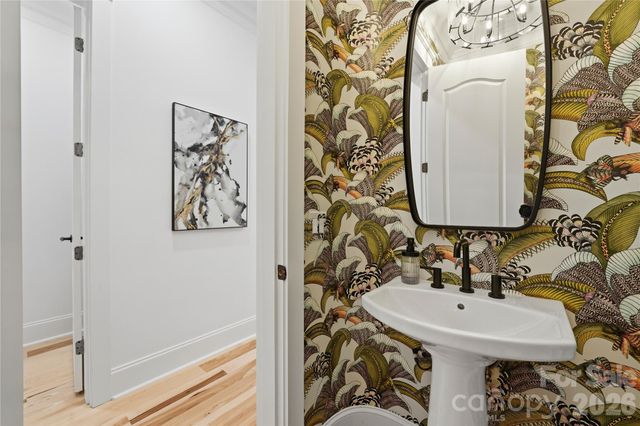 6239 Sharon Hills Road, Charlotte, NC 28210