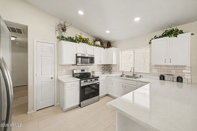 11247 W Eden Mckenzie Drive, Surprise, AZ 85378