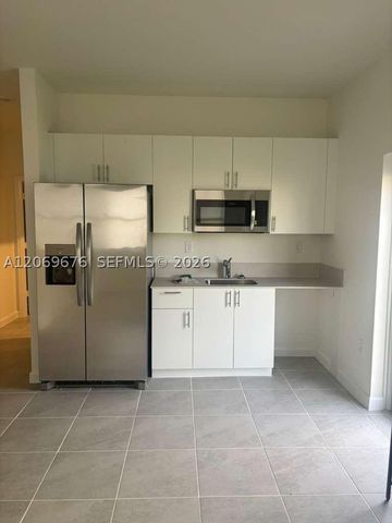 2342 SE 30th St, Homestead, FL 33035