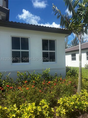 2342 SE 30th St, Homestead, FL 33035