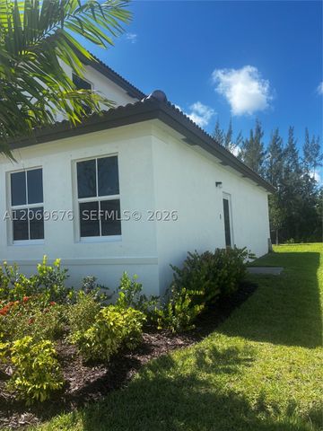 2342 SE 30th St, Homestead, FL 33035