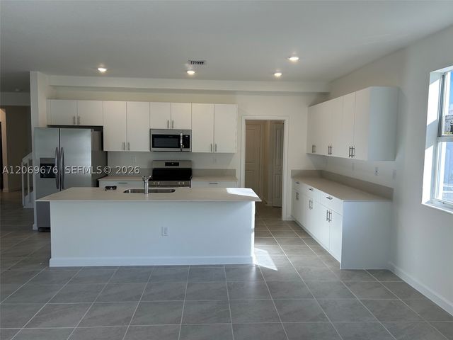 2342 SE 30th St, Homestead, FL 33035