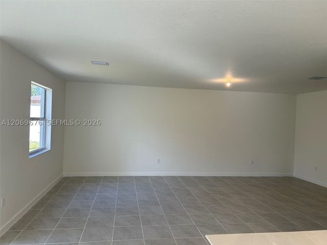 2342 SE 30th St, Homestead, FL 33035