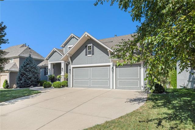 9418 W 161st Terrace, Overland Park, KS 66085