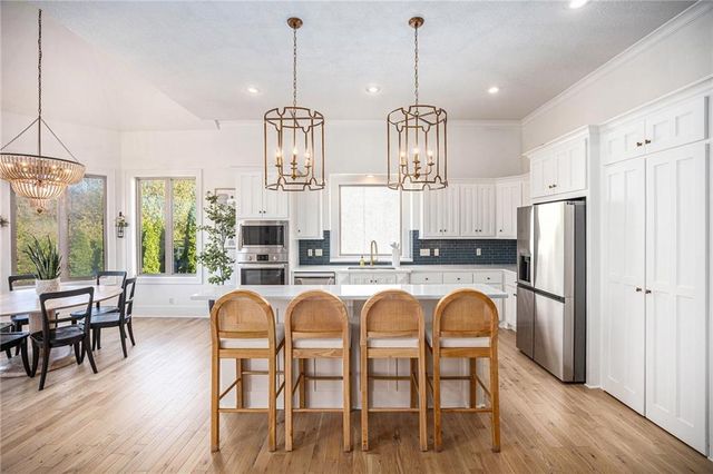 9418 W 161st Terrace, Overland Park, KS 66085